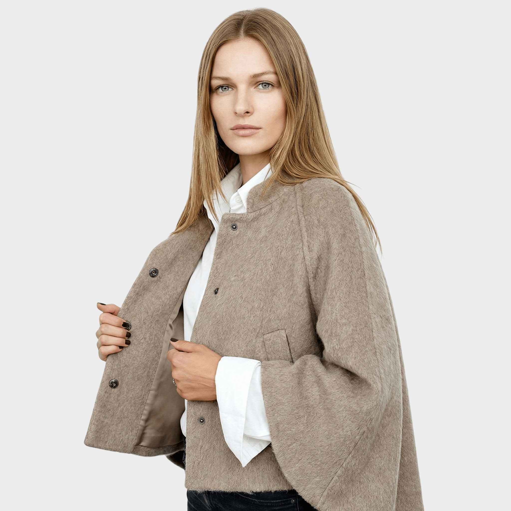 Liepa™ – Elegantiška ir šilta trumpa striukė